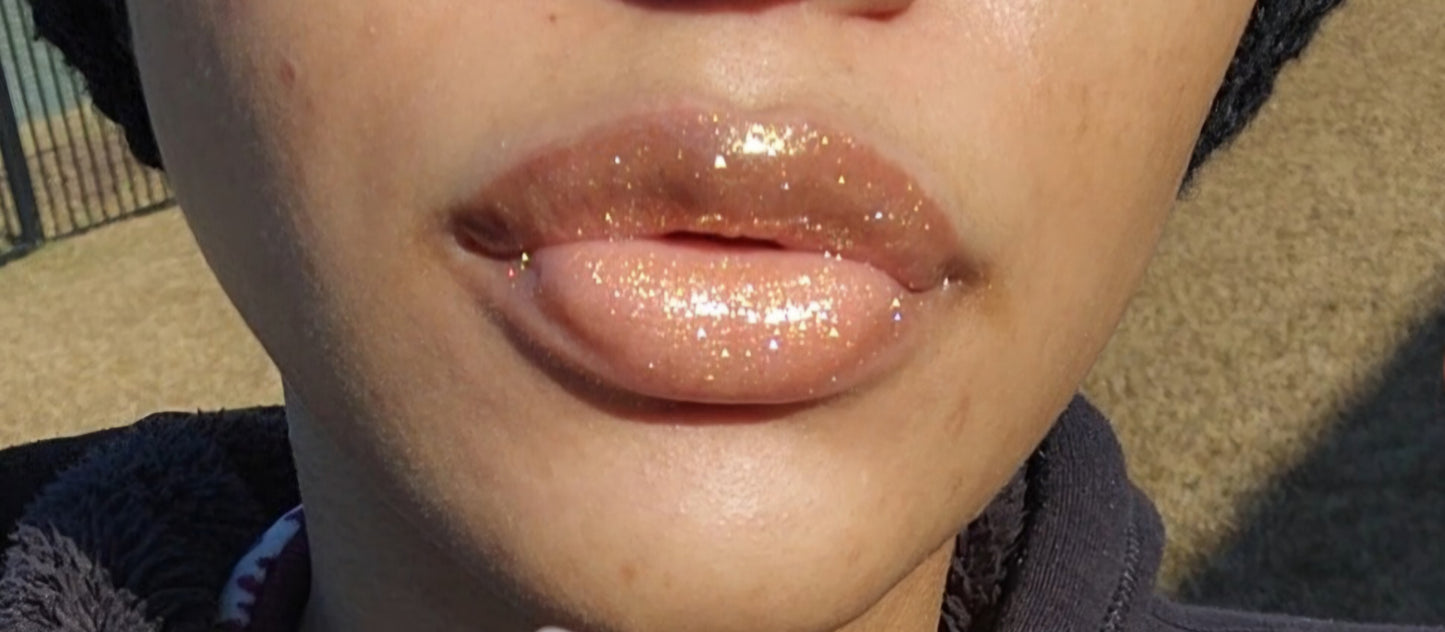 Godly (Gold) shimmering lip gloss