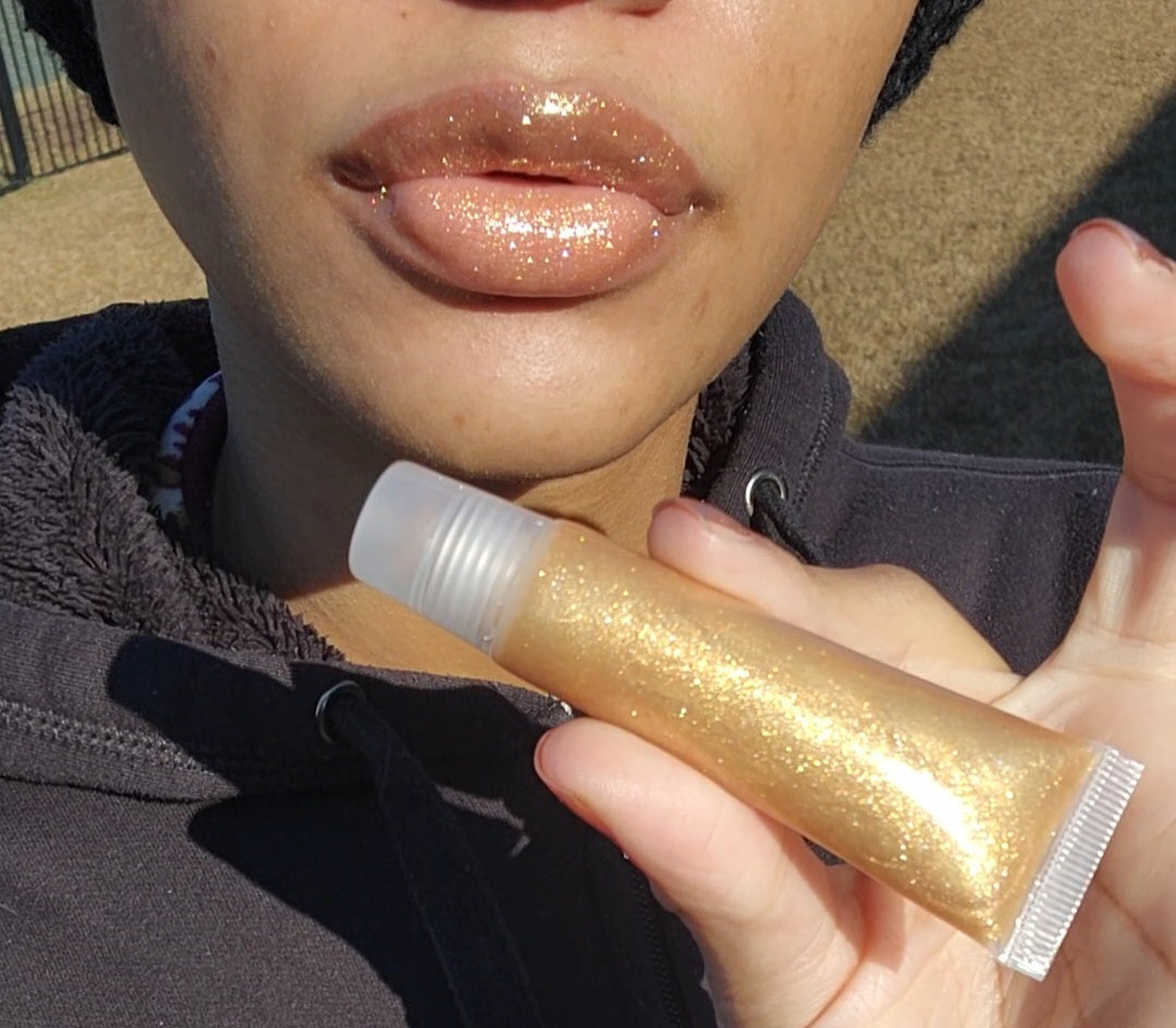 Godly (Gold) shimmering lip gloss