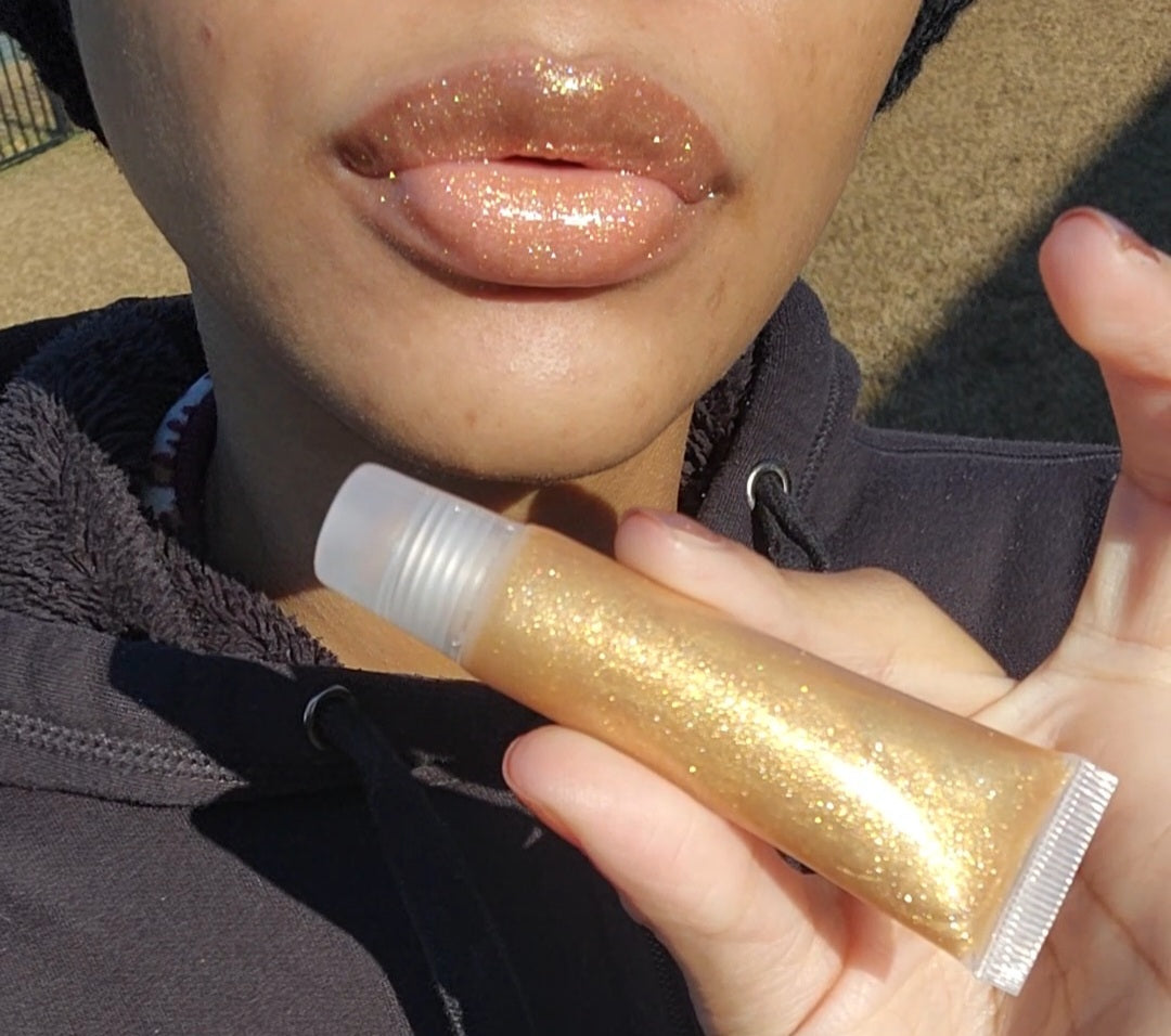 Godly (Gold) shimmering lip gloss