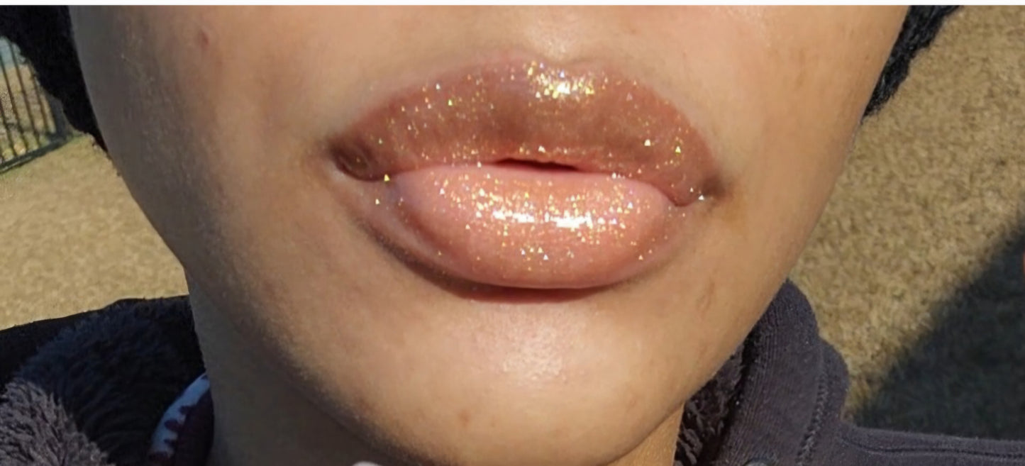 Godly (Gold) shimmering lip gloss