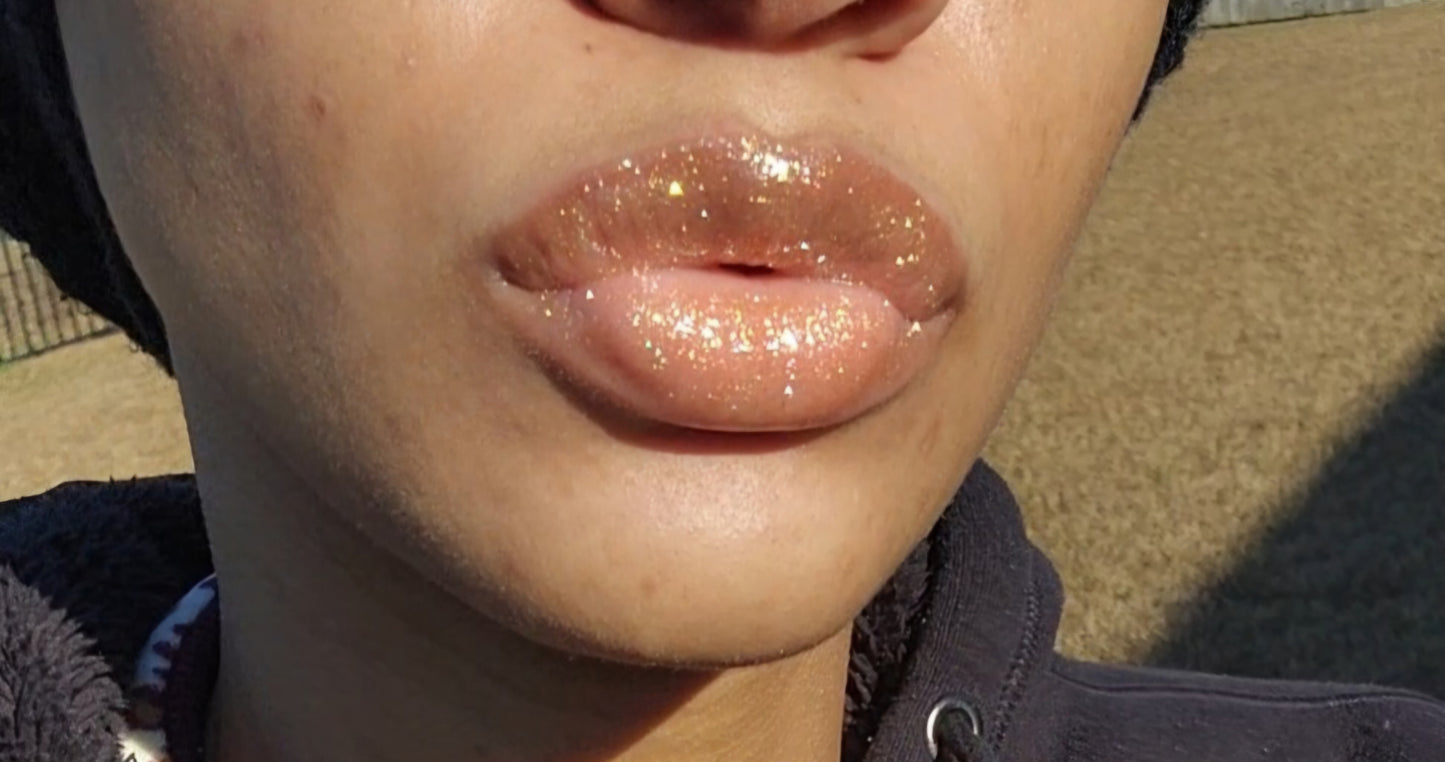 Godly (Gold) shimmering lip gloss